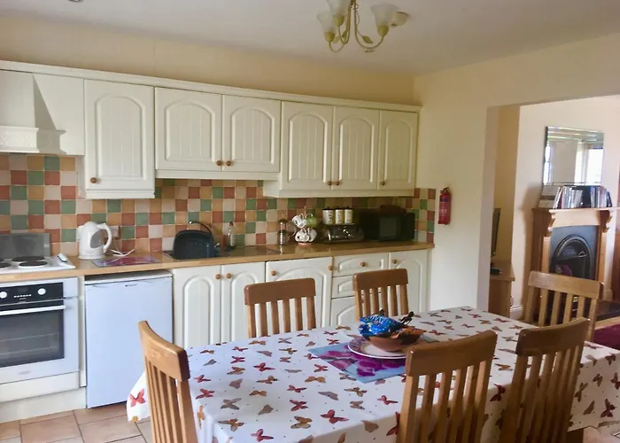 Foxglove House * Knights Town